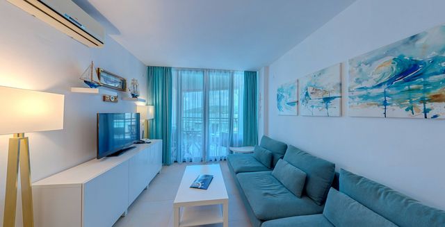 Marina City Hotel - one bedroom apartment